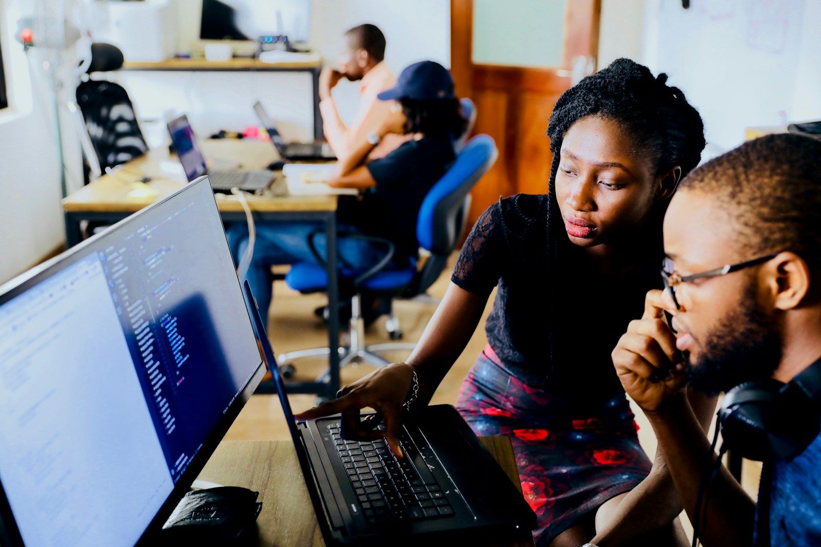 NeuralMindLab cohort laptops on research bench